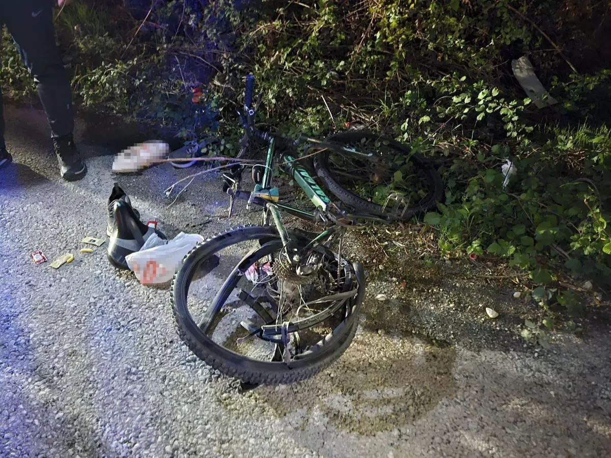 Sakarya'da Trafik Kazasında 14 Yaşındaki Çocuk Hayatını Kaybetti