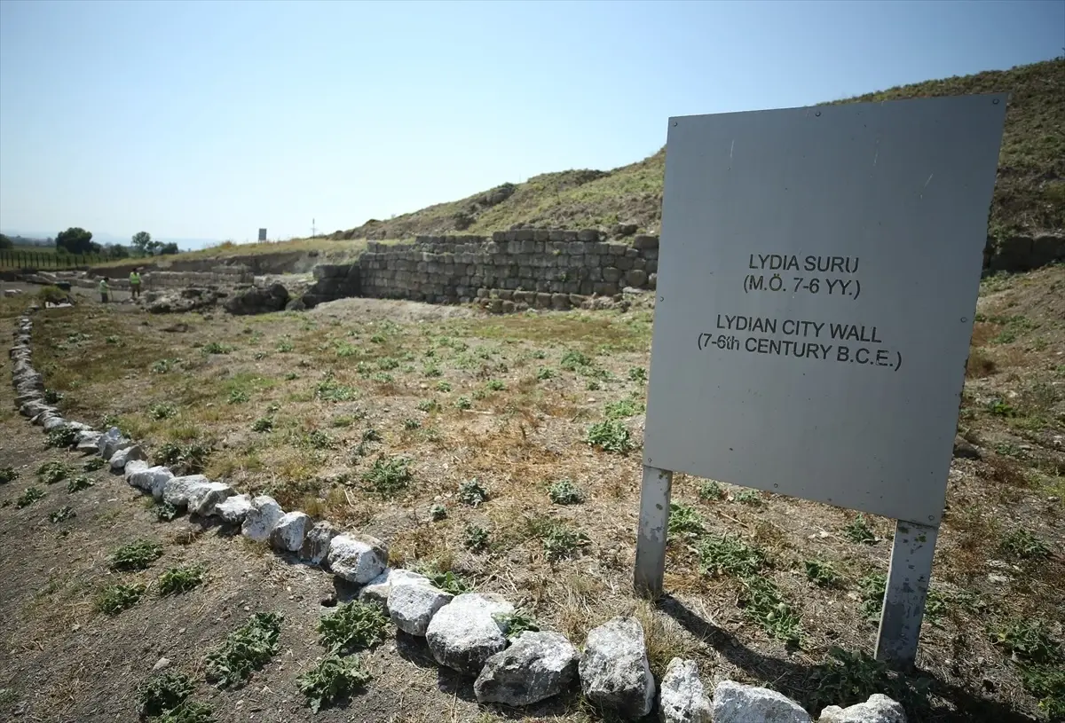 Daskyleion Antik Kenti'nde Lidya Suru Ortaya Çıkıyor
