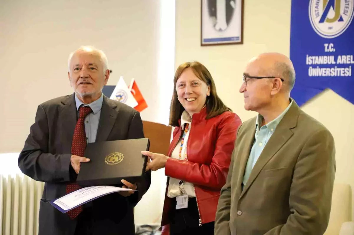 Prof. Dr. Haluk Şahin, Dijital Çağın Risklerini İstanbul Arel Üniversitesi'nde Anlattı