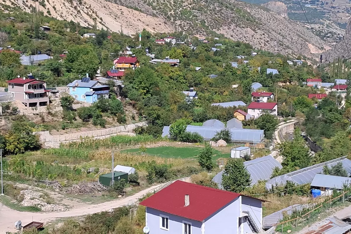 Halk sandık başına gitti! Bir köy, o ilçeye dahil olmayı reddetti