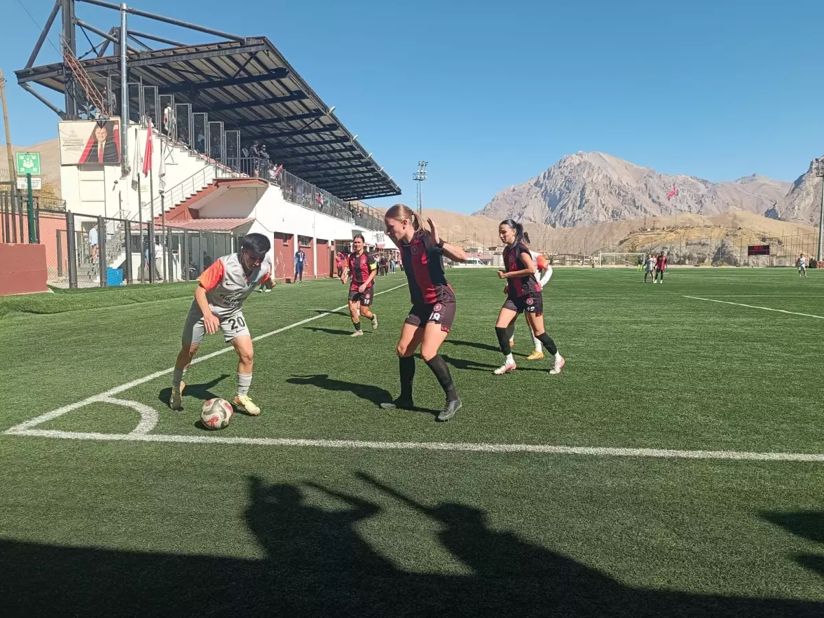 Kadınlar Futbol Süper Ligi'nde Beraberlik: Yüksekova Spor 1-1 Fatih Vatan Spor