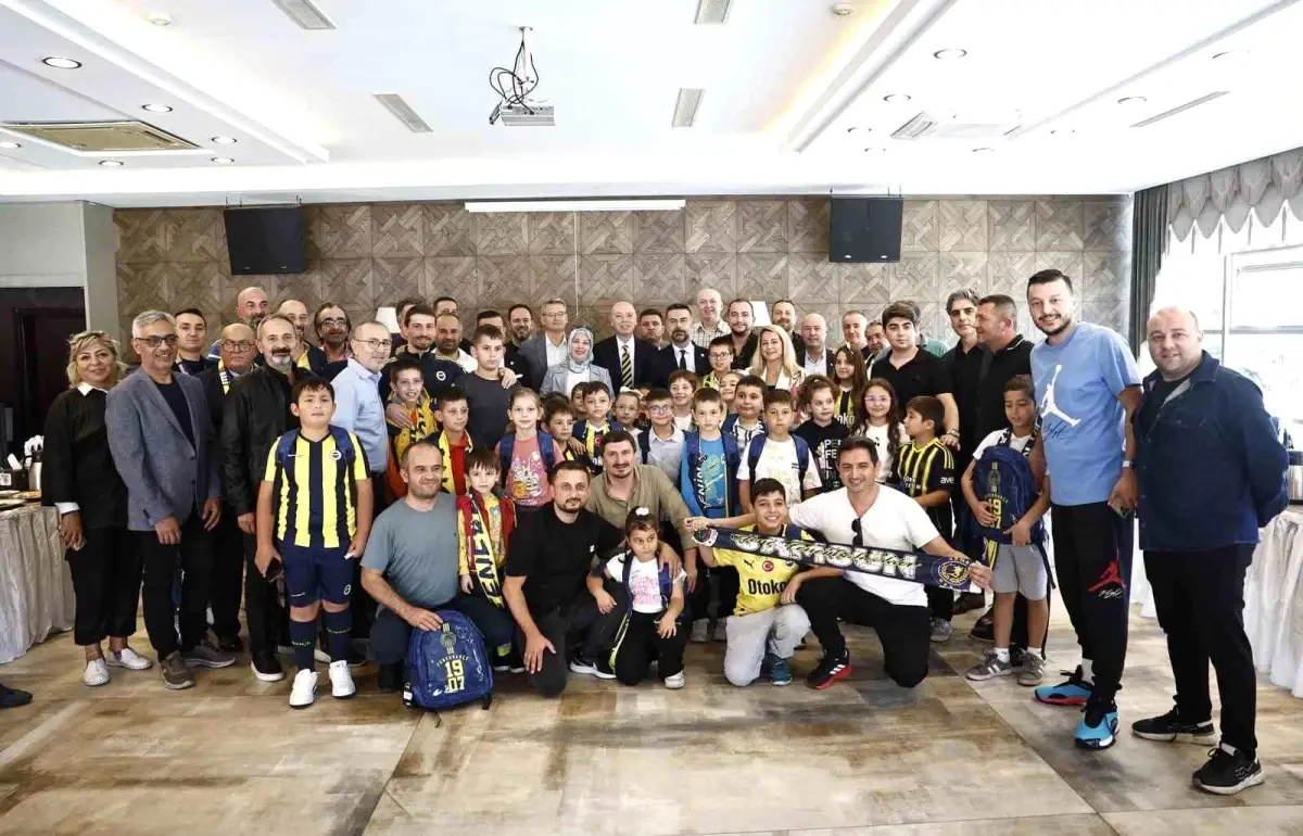 Fenerbahçe'den Sosyal Sorumluluk Projesi: 'Her Deplasman Bir Okul'