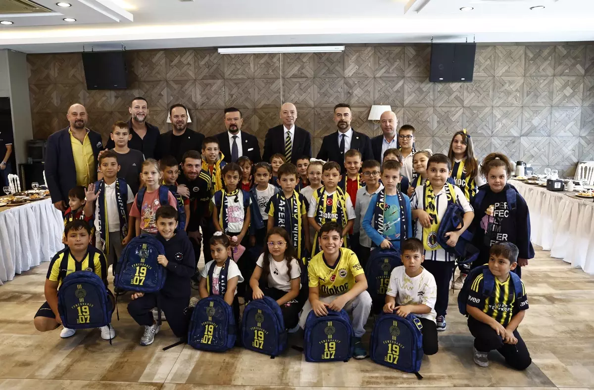 Fenerbahçe'den 'Her Deplasman Bir Okul' Projesi