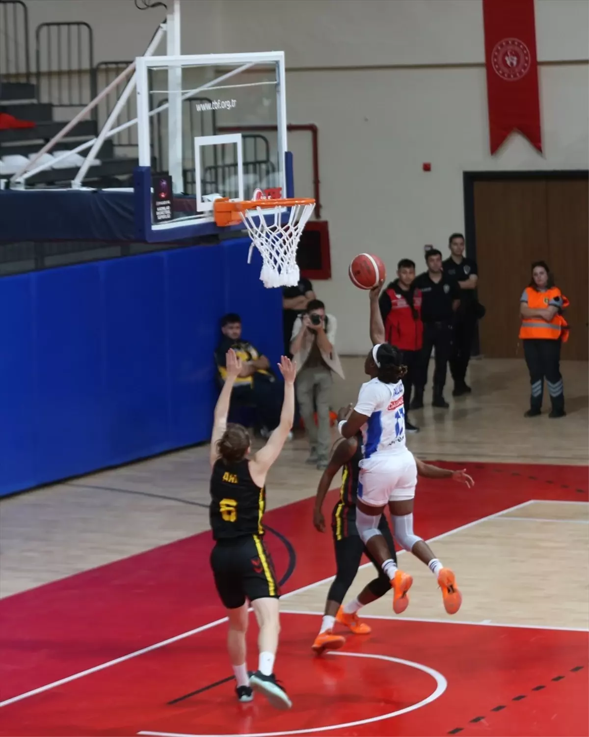 Melikgazi Kayseri Basketbol, Dardanel Çanakkale'yi Mağlup Etti