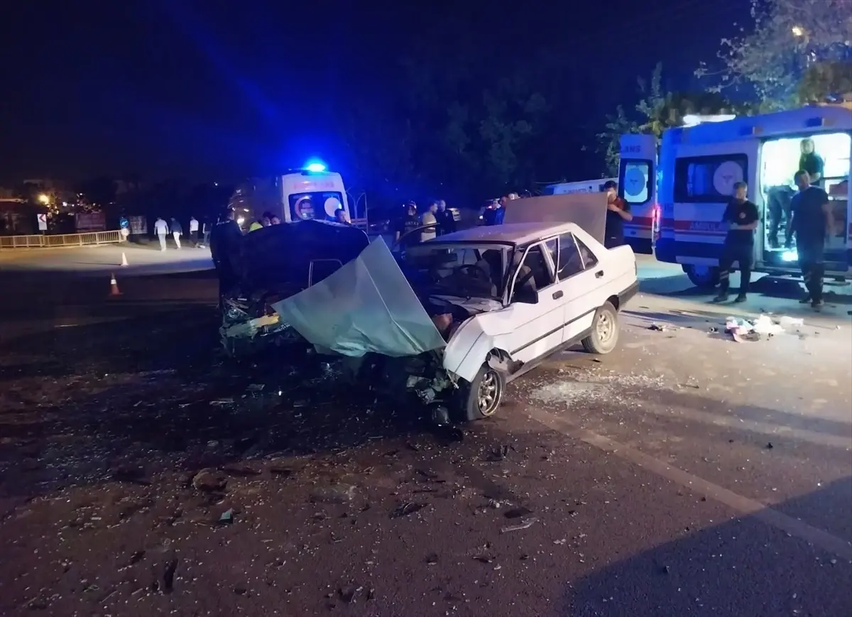 Dörtyol'da Otomobil Kazası: 1'i Bebek 6 Yaralı