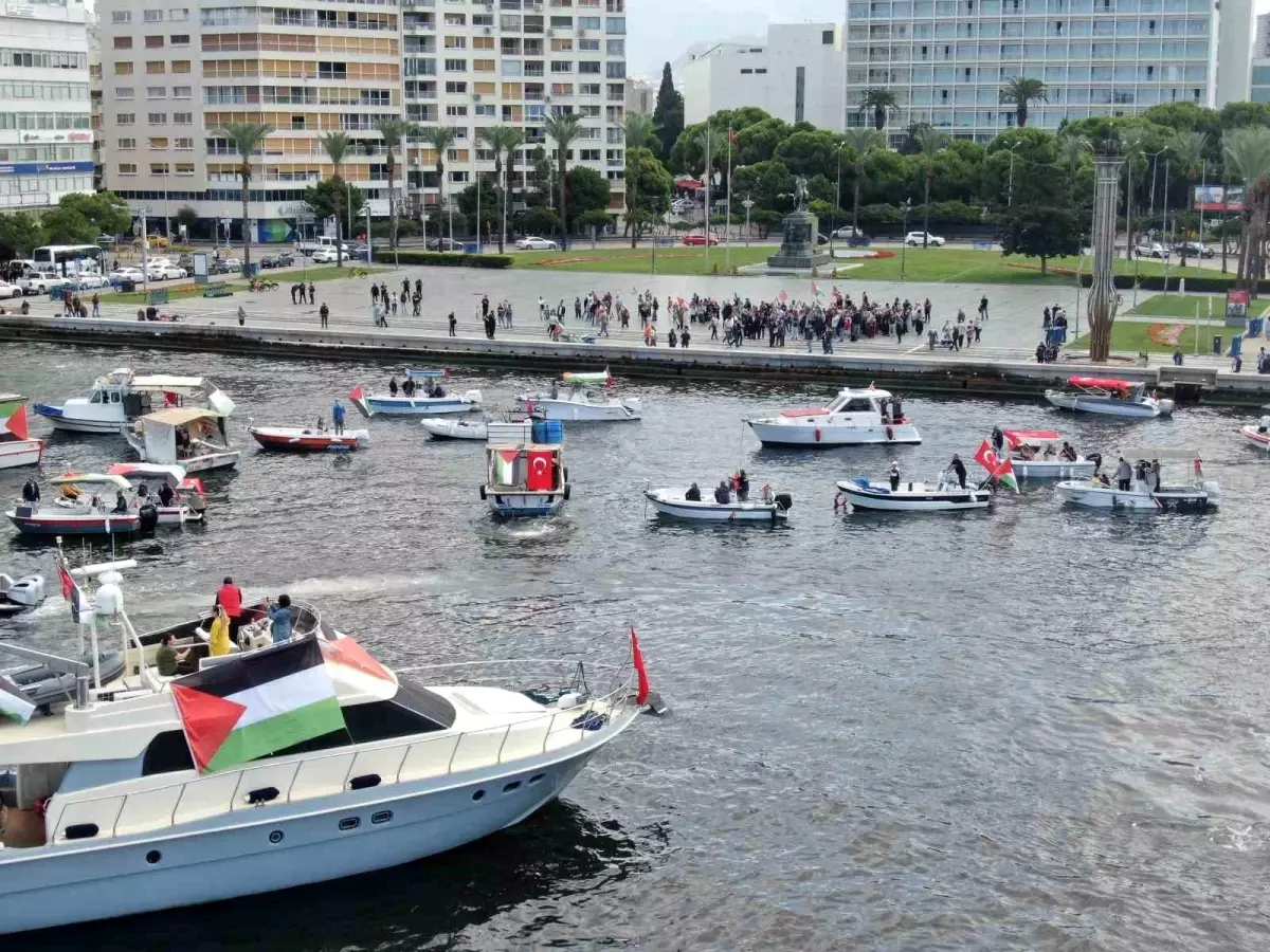 İzmir'de 'Kararlıyız, Sumud'un Yanındayız' etkinliği düzenlendi