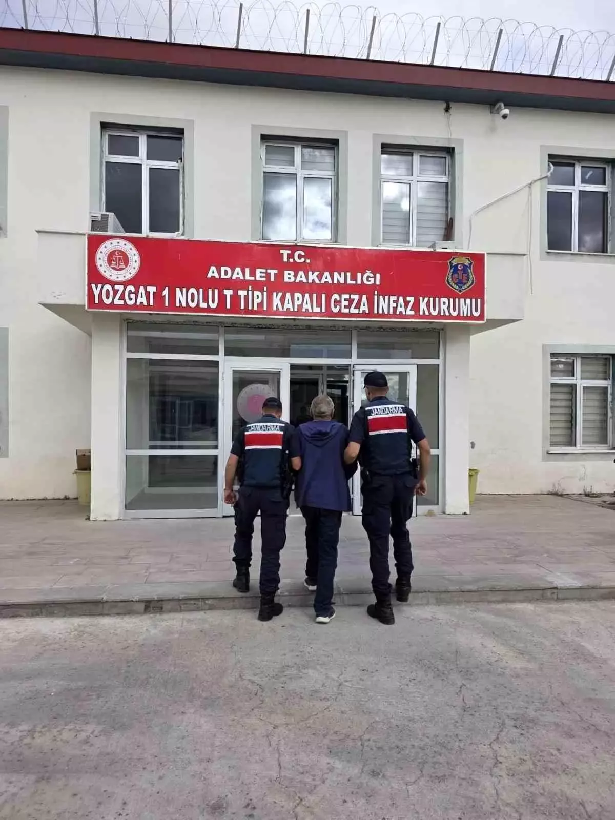 Kırşehir'deki Cinayet Zanlısı Cezaevinde Kalp Krizi Geçirerek Hayatını Kaybetti