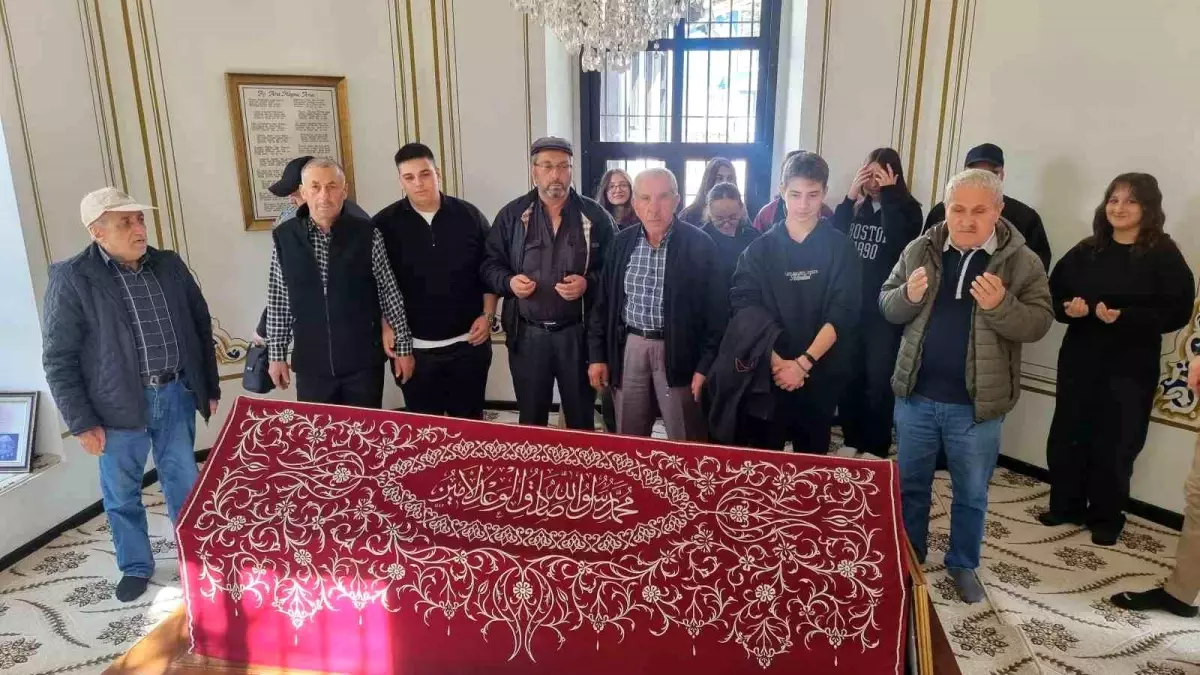 Tavşanlı Borsa İstanbul Anadolu Lisesi'nden Dede Torun El Ele Projesi
