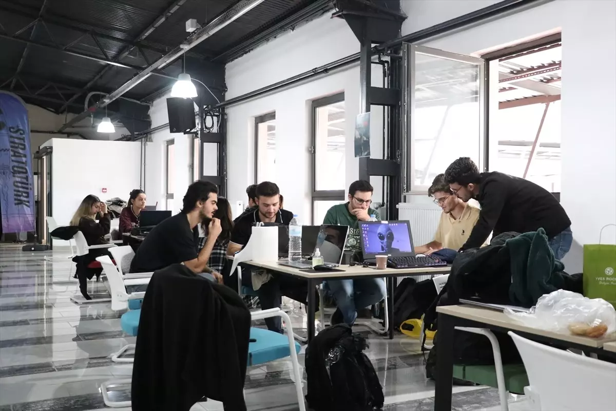 Samsun Üniversitesi, NASA Space Apps Challenge'a Ev Sahipliği Yaptı