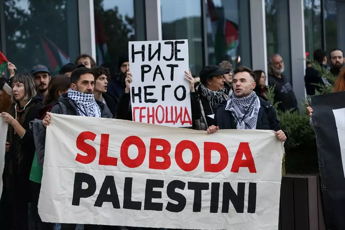 Belgrad'da Filistin'e Destek Gösterisi Düzenlendi