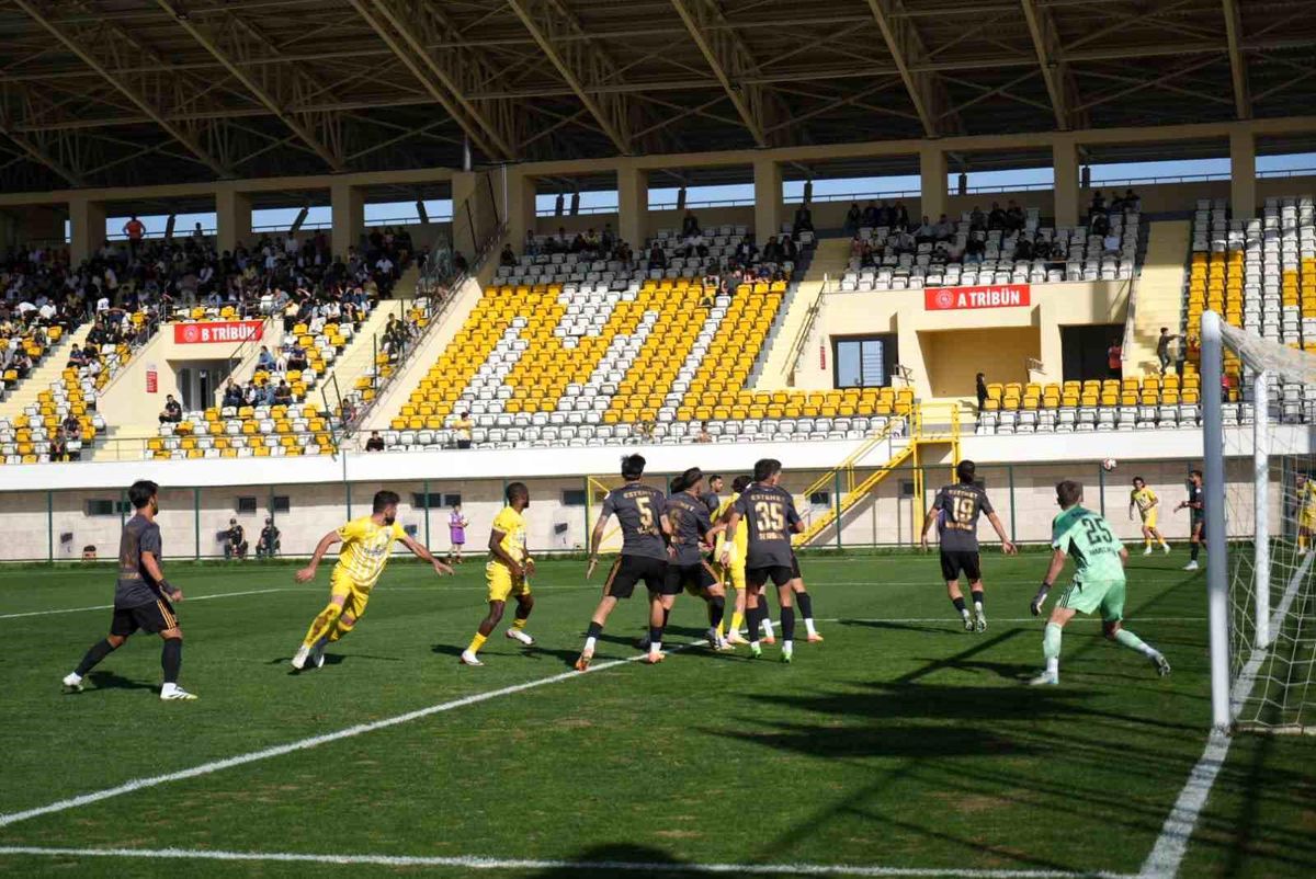 Muş Spor ve Aliağa Futbol Kulübü 2-2 Berabere Kaldı