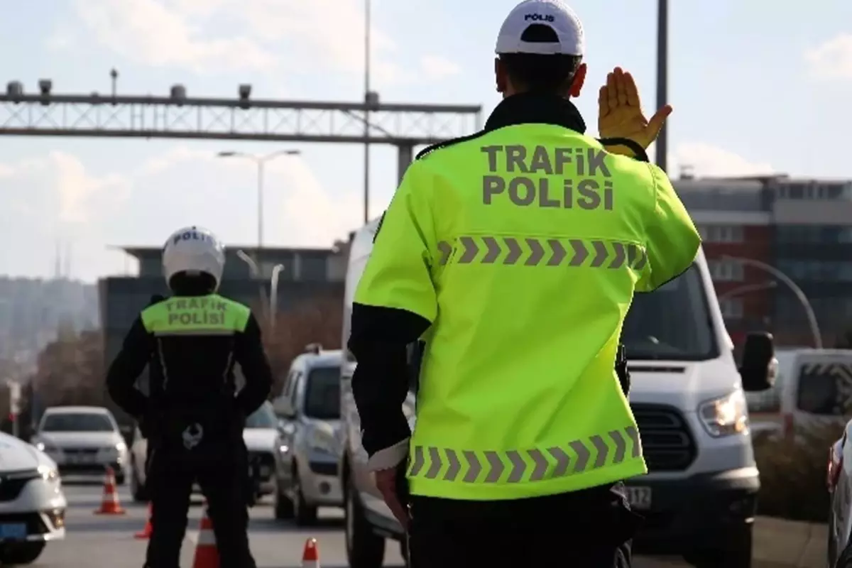 Trafikte bunları yapan sürücüler yandı! Para cezaları artıyor, hapis geliyor