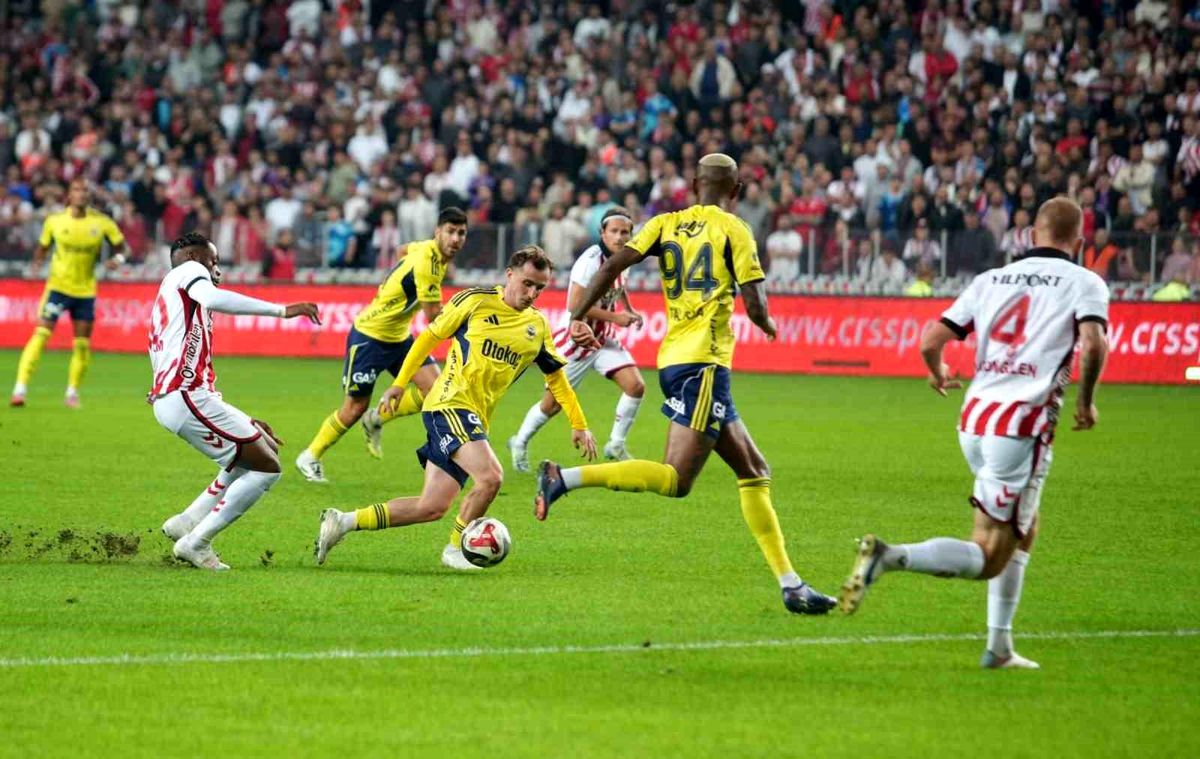 Fenerbahçe, Samsunspor ile Beraberlikte İlk Çeyreğe Girdi