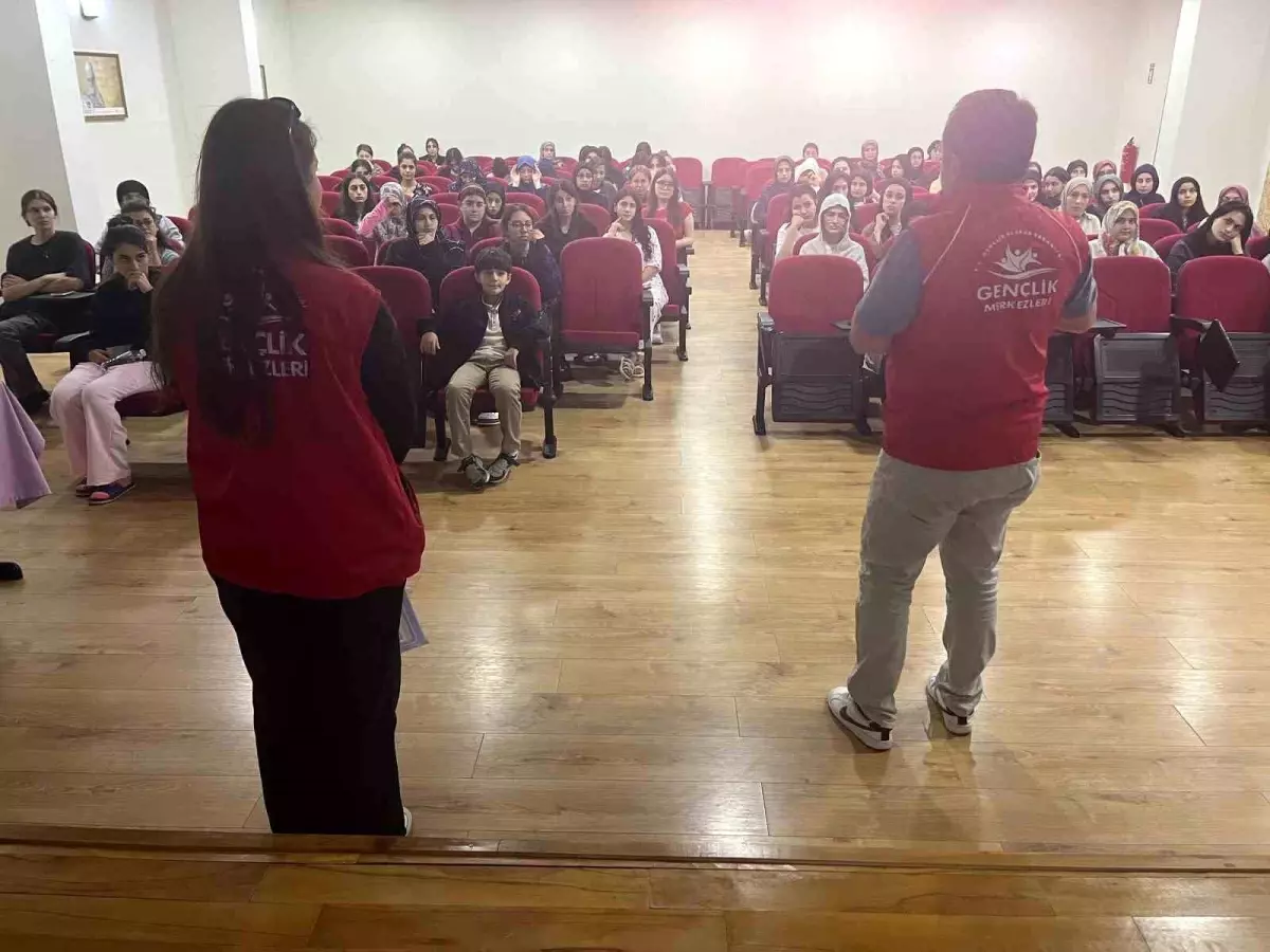 Düzce Üniversitesi'nde Bahçeşehir Gençlik Merkezi Tanıtıldı