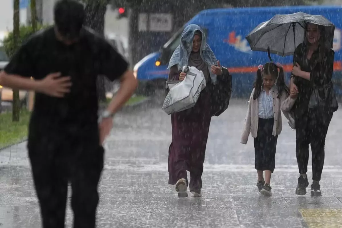 Bu günlere dikkat! Yurdun dört bir yanı sağanağa teslim olacak
