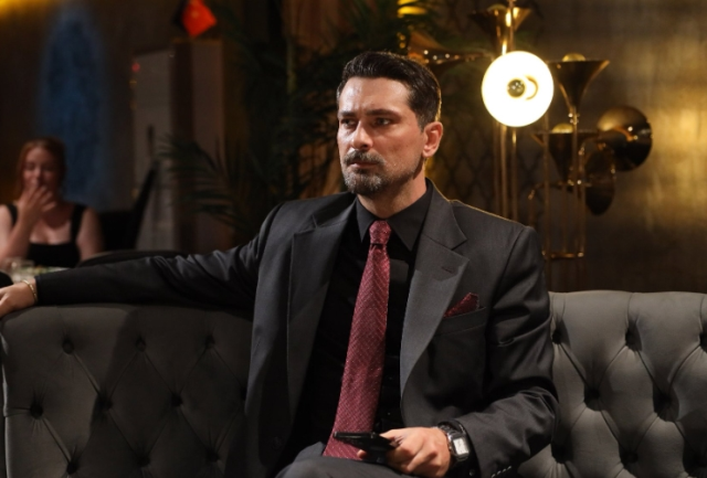 Aynadaki Yabancı yaşanmış hikaye mi, gerçek mi, kitaptan uyarlama mı?