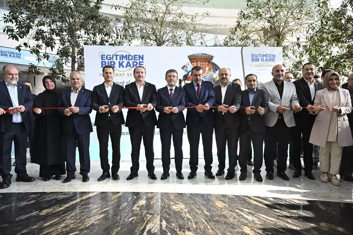 Bakanlar Tekin ve Yumaklı, 'Eğitimden Bir Kare' fotoğraf sergisinin açılışına katıldı