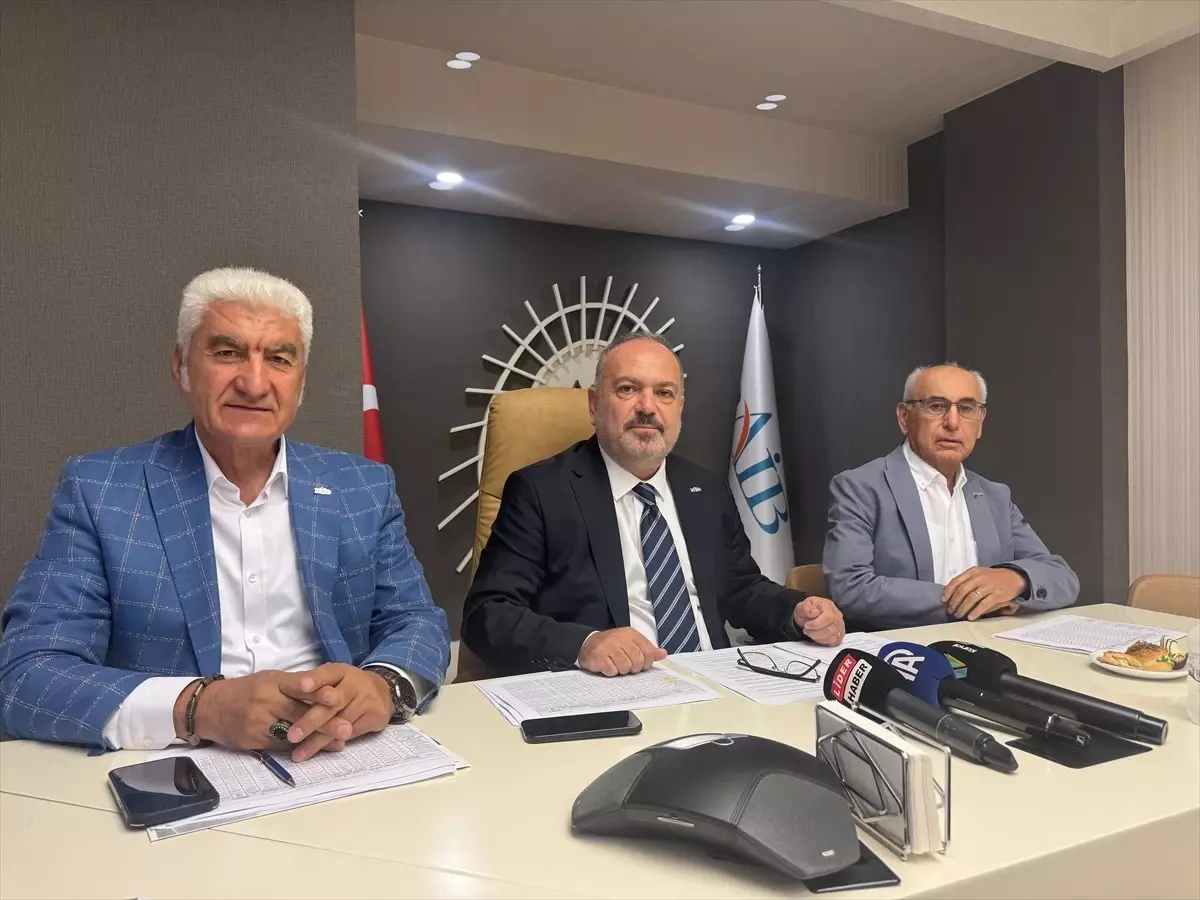 Batı Akdeniz İhracatında 9 Ayda 2 Milyar Dolar Barajı Aşıldı
