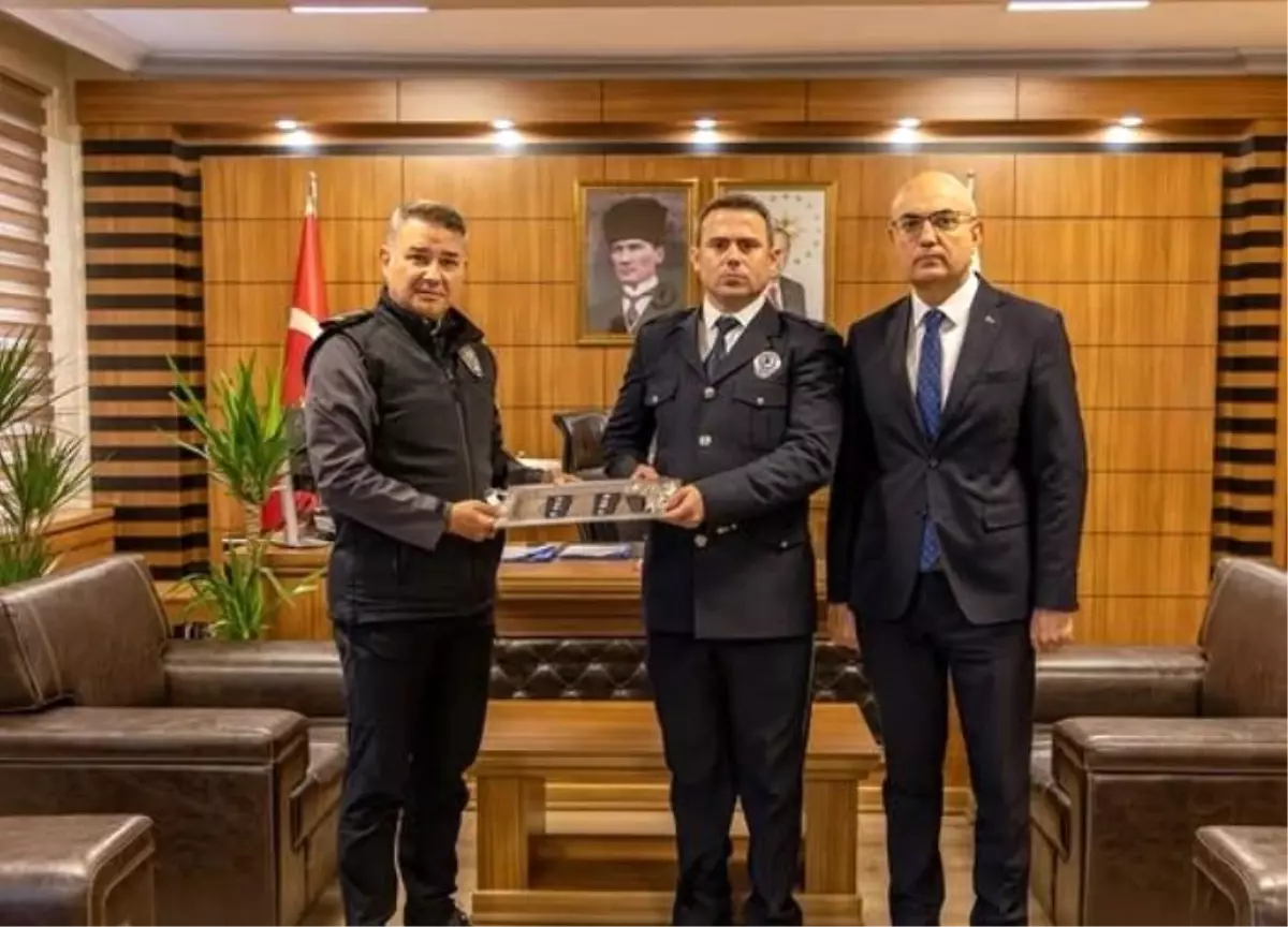 Bilecik'te Baş Komiserlik Rütbeleri Takdim Edildi