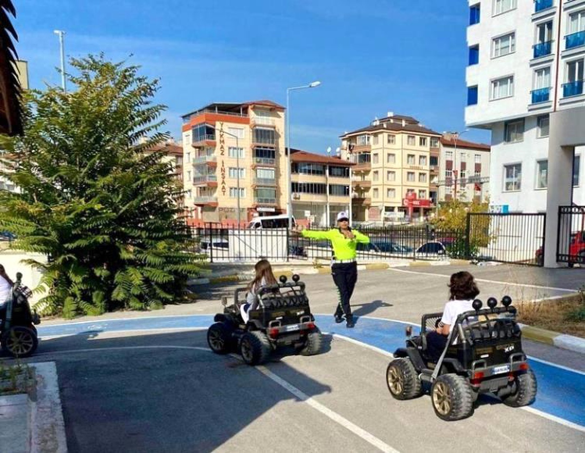Bilecik'te Öğrencilere Trafik Bilinci Eğitimi
