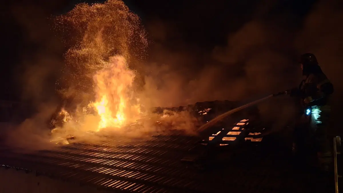 Bursa'da Oto Yedek Parça Dükkanında Yangın