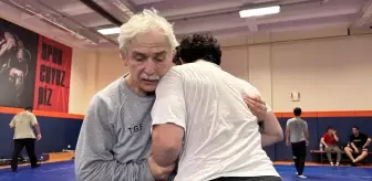 Dünya 3.'sü 55 yaşındaki veteran güreşçi, gözünü altın madalyaya dikti