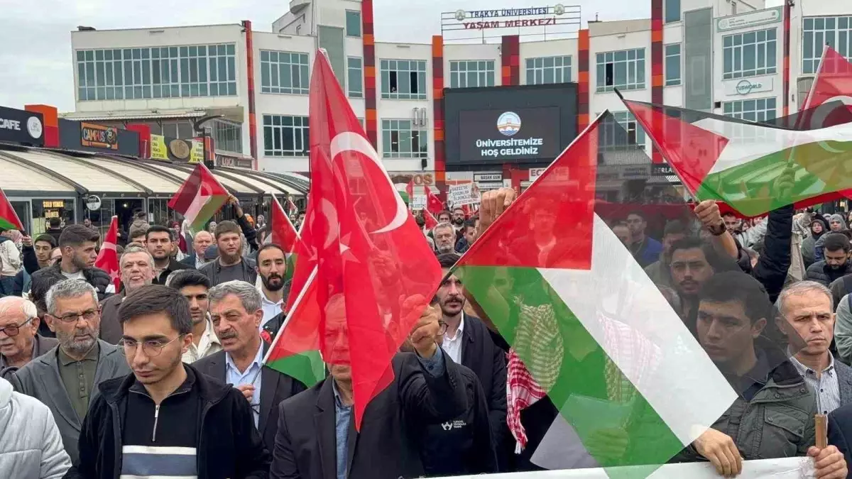 Trakya Üniversitesi'nde Gazze'ye Destek Yürüyüşü