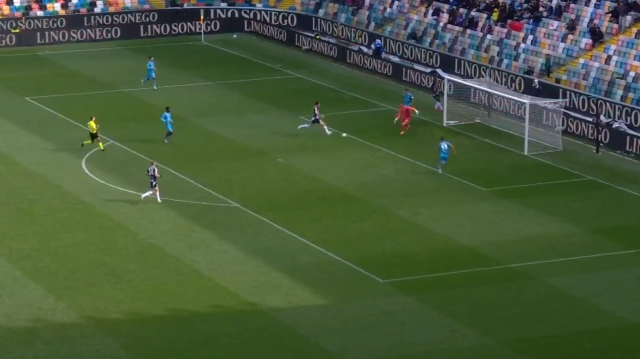 Galatasaray's former star failed to score into an empty net