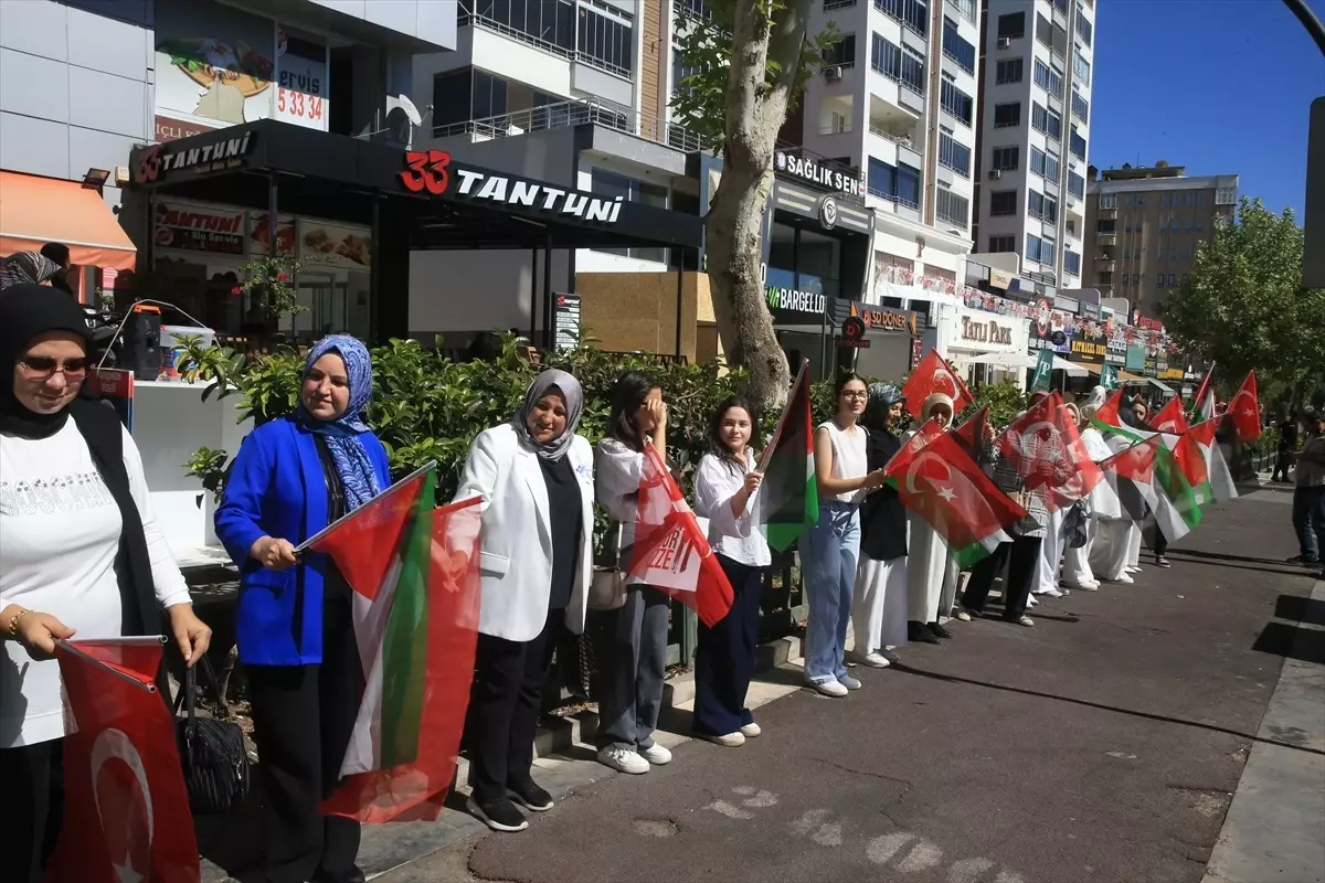 Gaziantep ve çevre illerde 'Gazze İçin Sessiz Çığlık' etkinliği düzenlendi
