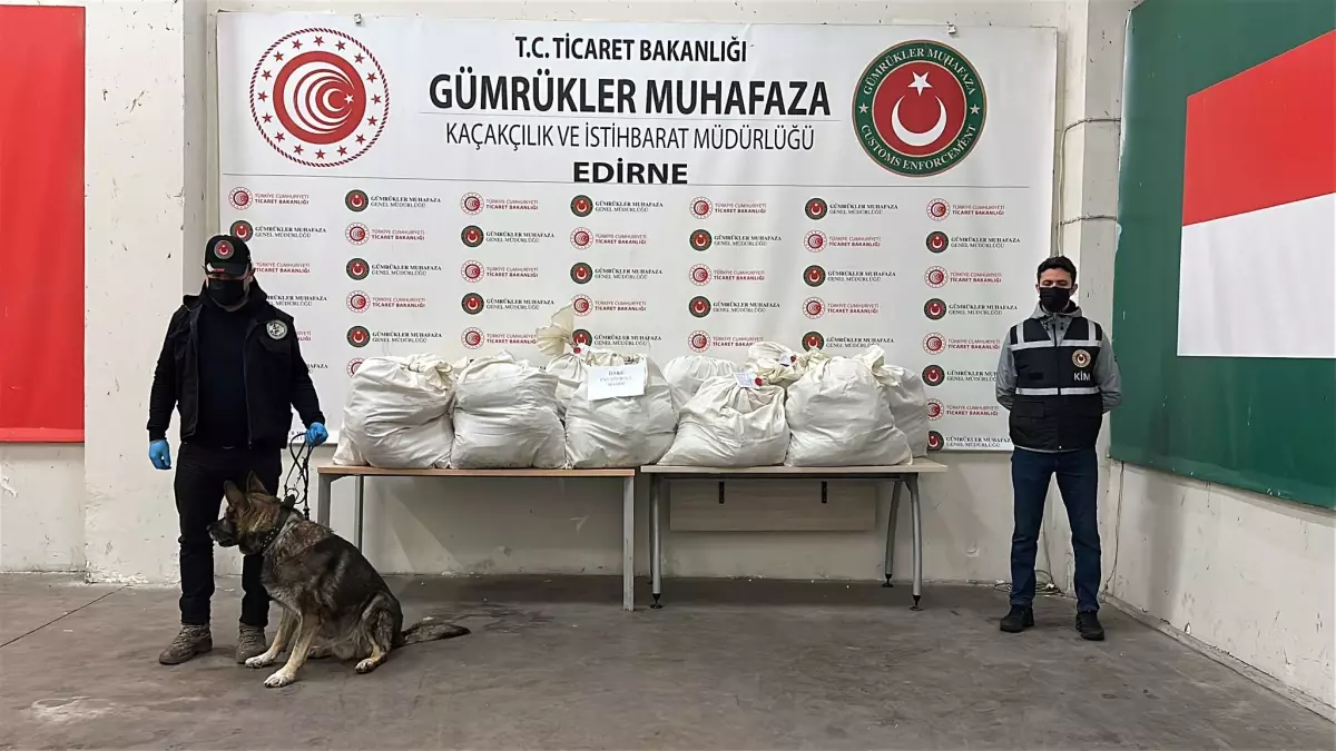 Edirne'de Kapıkule Sınır Kapısı'nda 113 Kilo Esrar Ele Geçirildi