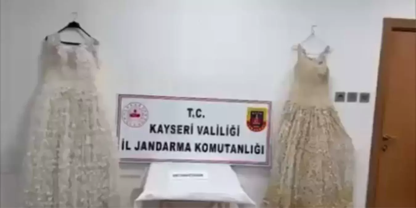 Gelinlik Elbiseler İçinde Uyuşturucu Ele Geçirildi