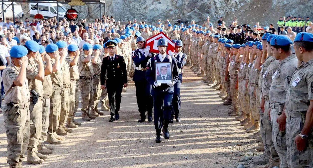 Gaziantep'te Kaza Sonucu Hayatını Kaybeden Uzman Çavuş Toprağa Verildi