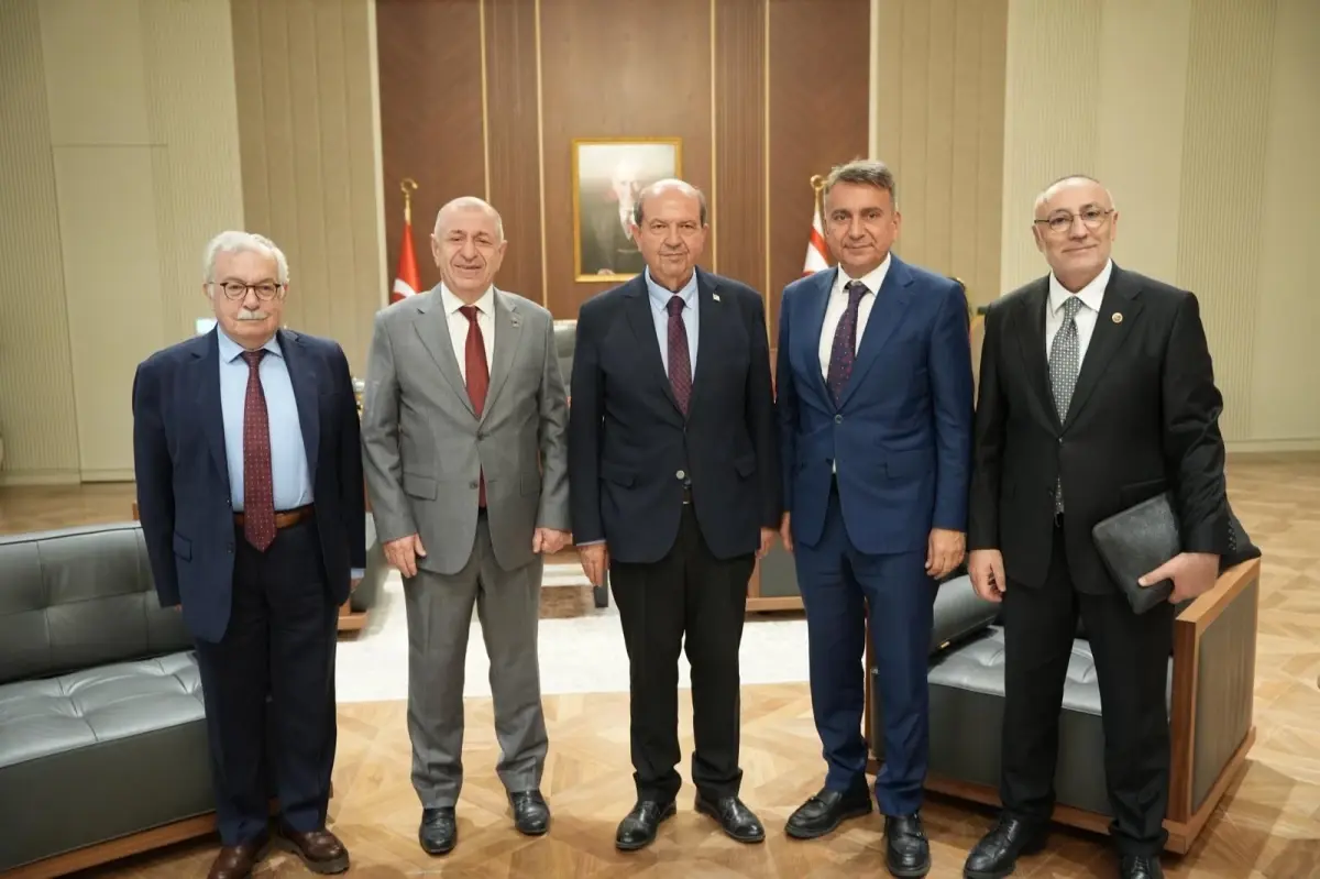 ASAV Başkanı Murat Doğanay ve Ümit Özdağ'dan Cumhurbaşkanı Ersin Tatar'a stratejik destek ziyareti