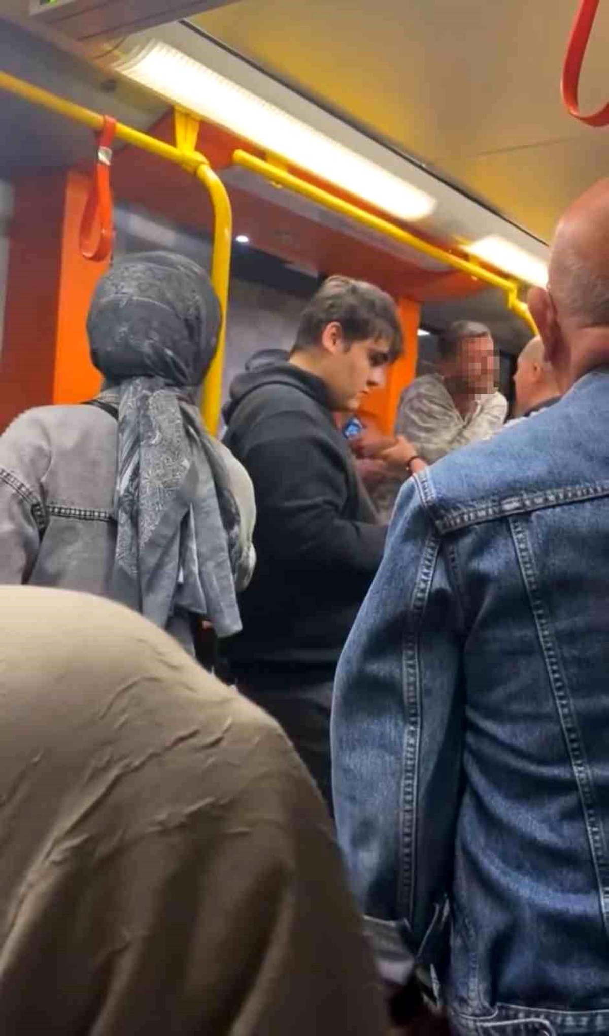 Bursa Metroda Kavga: Sefer Durduruldu