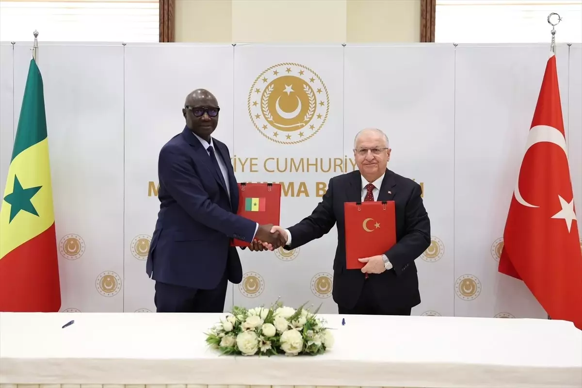 Türkiye ve Senegal Arasında Askeri İşbirliği Mutabakatı İmzalandı
