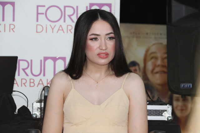 Mutlu Kaya Took the Stage After 10 Years
