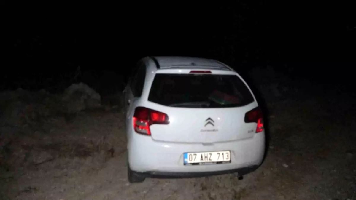 Manavgat'ta Direksiyon Hakimiyetini Kaybeden Sürücü Takla Attı