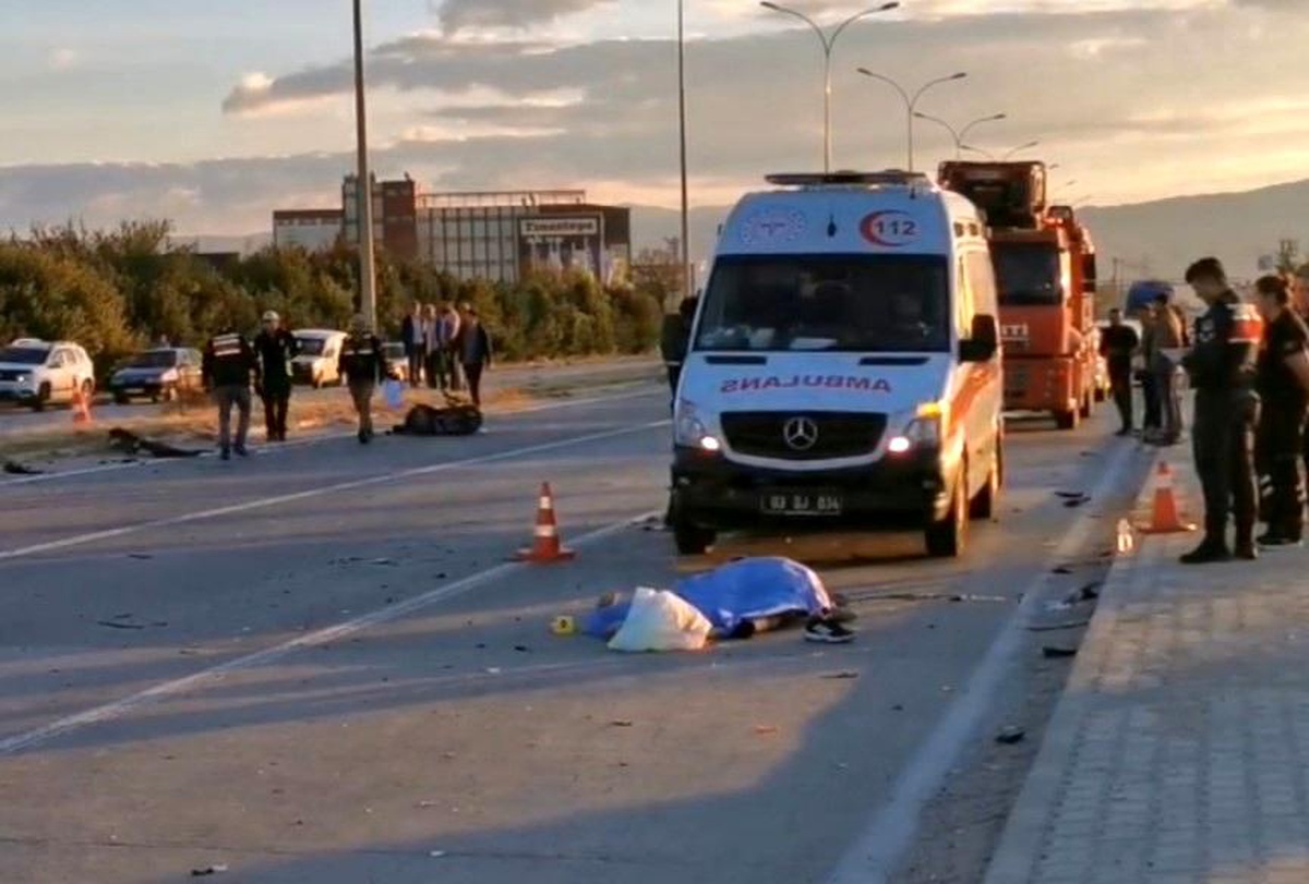 Afyonkarahisar'da Trafik Kazası: 1 Ölü, 3 Yaralı
