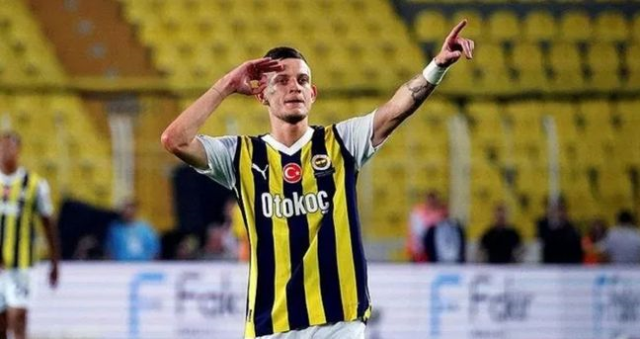 Sebastian Szymanski Fenerbahçe'den ayrılacak mı? Szymanski hangi takıma gidecek? Fenerbahçe'de ara transfer!