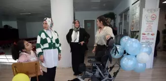 14 Yaşındaki Zeynep'e Destek: Yeni Pozisyonlama Cihazı Teslim Edildi