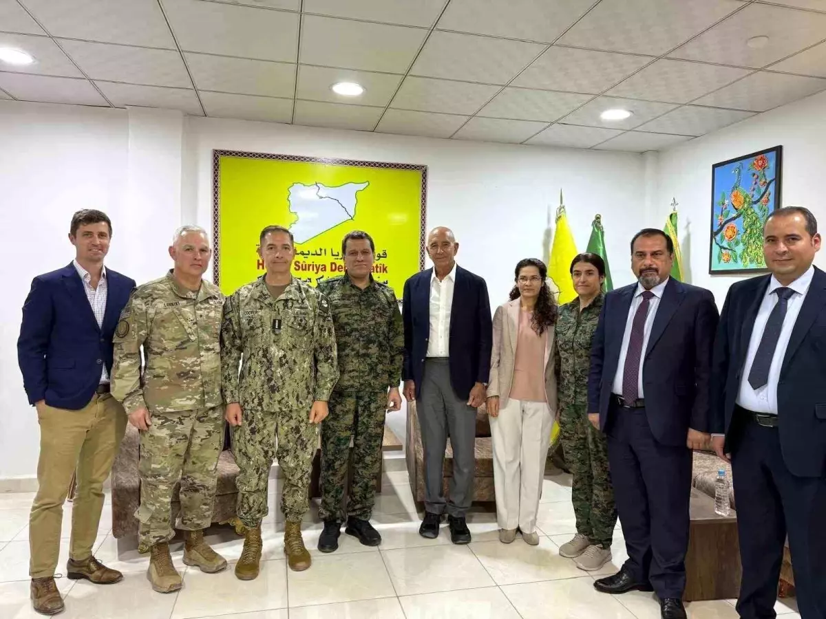 ABD Büyükelçisi Barrack, Suriye'de SDG ile Görüşme Gerçekleştirdi