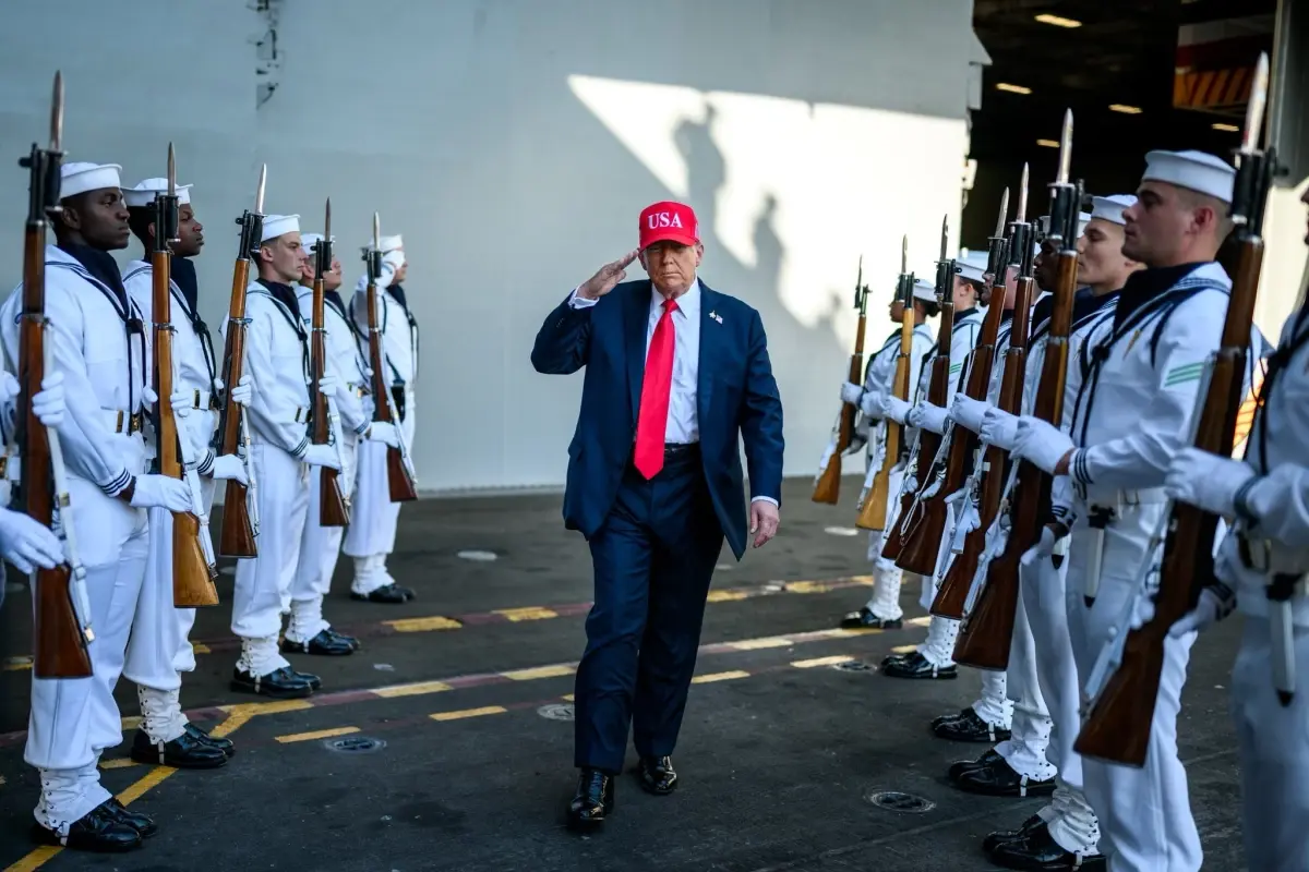 Trump, ABD Donanması'nın 250. Yıl Dönümünü Kutladı
