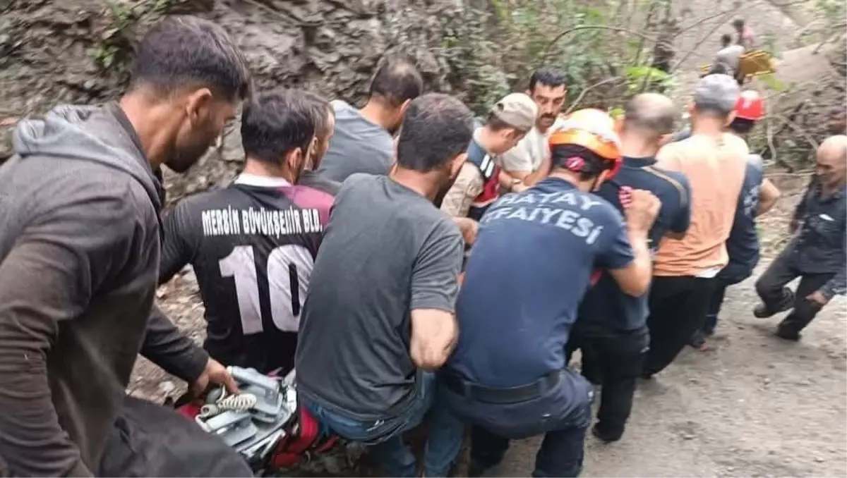 Yol Açma Çalışmasında Uçuruma Yuvarlanan İş Makinesi Operatörü Hayatını Kaybetti
