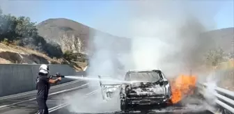 Taşova'da Otomobil Alev Alev Yandı