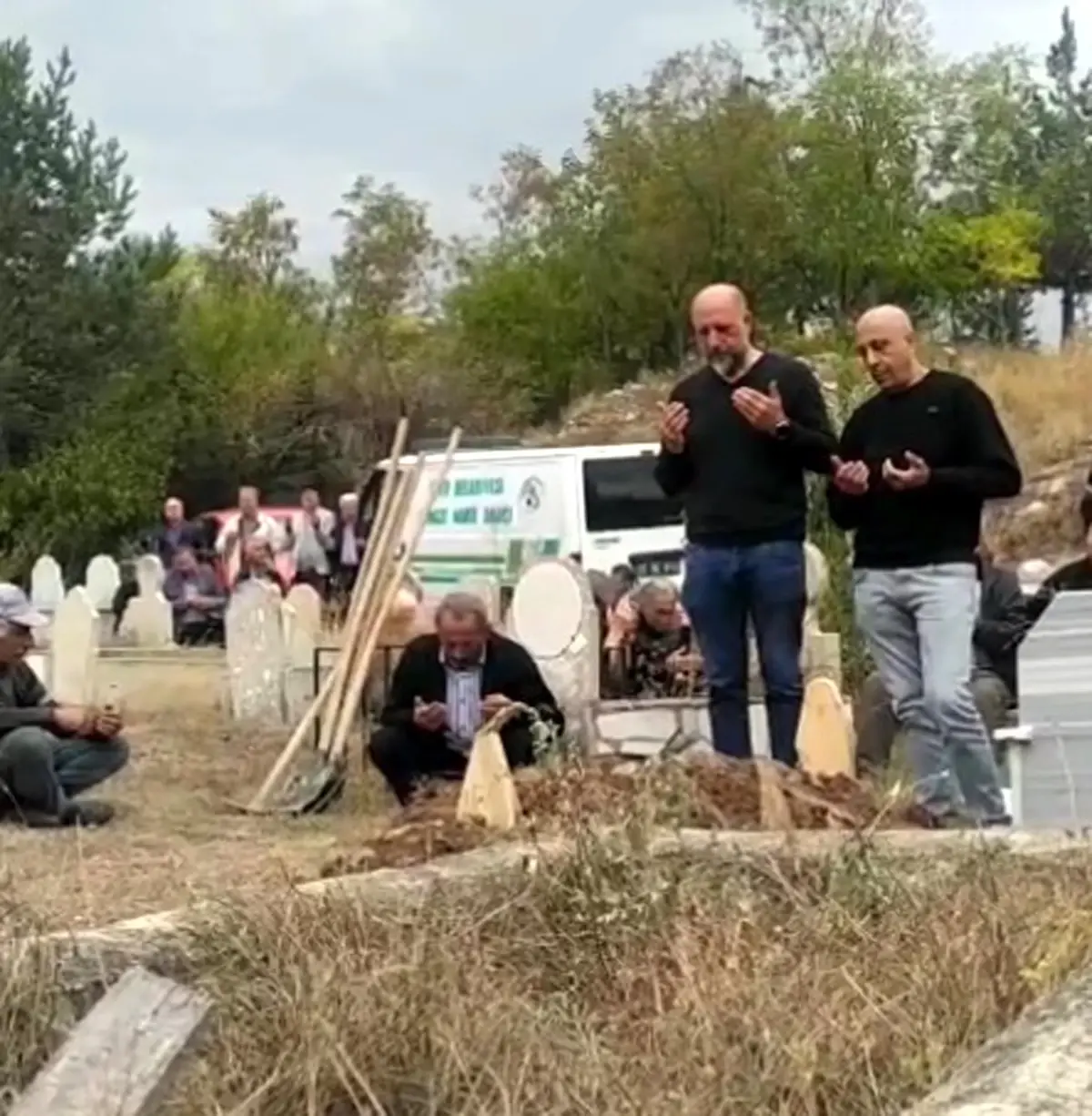 Kalkan Kardeşler, Türkiye'de 'ölü' olarak kaydedildiklerini öğrendi