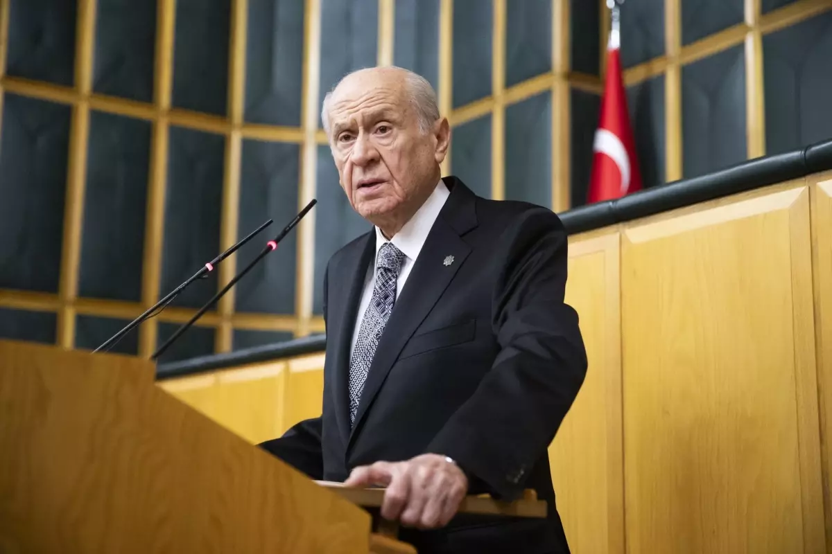 Bahçeli: Suça karışmamış kim varsa gelip ailesiyle kucaklaşmalıdır