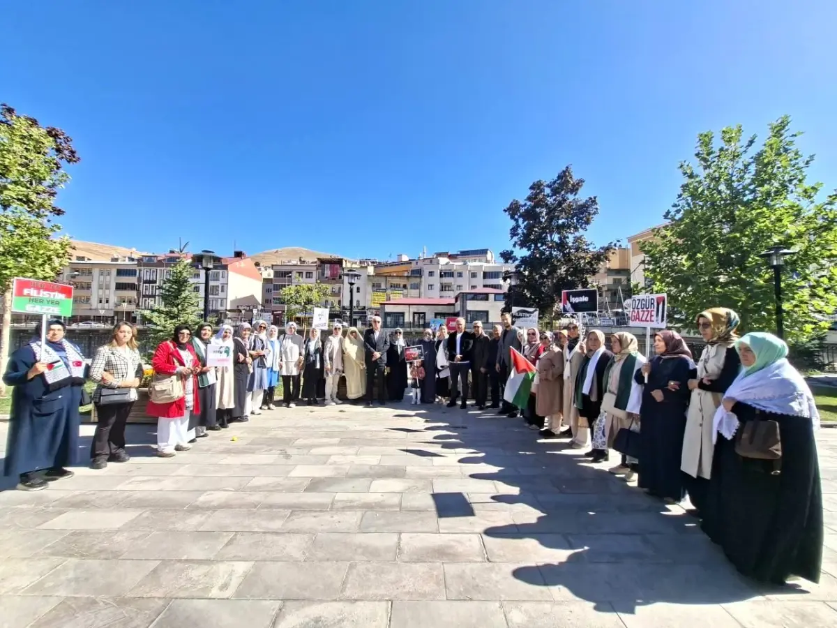 Bayburt'ta 'Gazze için Sessiz Çığlık' etkinliğiyle İsrail protesto edildi