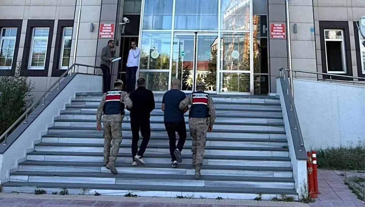 Bitlis'te Göçmen Kaçakçılığı Operasyonunda 2 Organizatör Yakalandı