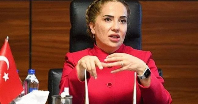 Eski Uşak Valisi Funda Kocabıyık kimdir? Hüseyin Kocabıyık'ın eski eşi Funda Kocabıyık kaç yaşında, nereli? Eski Uşak Valisi Funda Kocabıyık kimdir? Hüseyin Kocabıyık'ın eski eşi Funda Kocabıyık kaç yaşında, nereli?