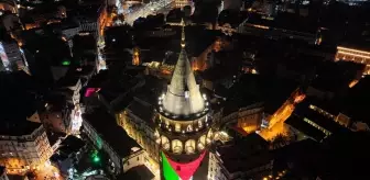 Galata Kulesi'nde Filistin Bayrağı Işık Gösterisi
